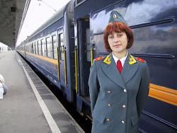Рух поїздів по «зеленій» гілці столичного метро відновлено