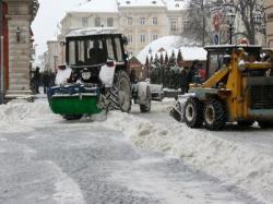 Вулиці Харцизька прибиратимуть за 2,5 мільйони гривен